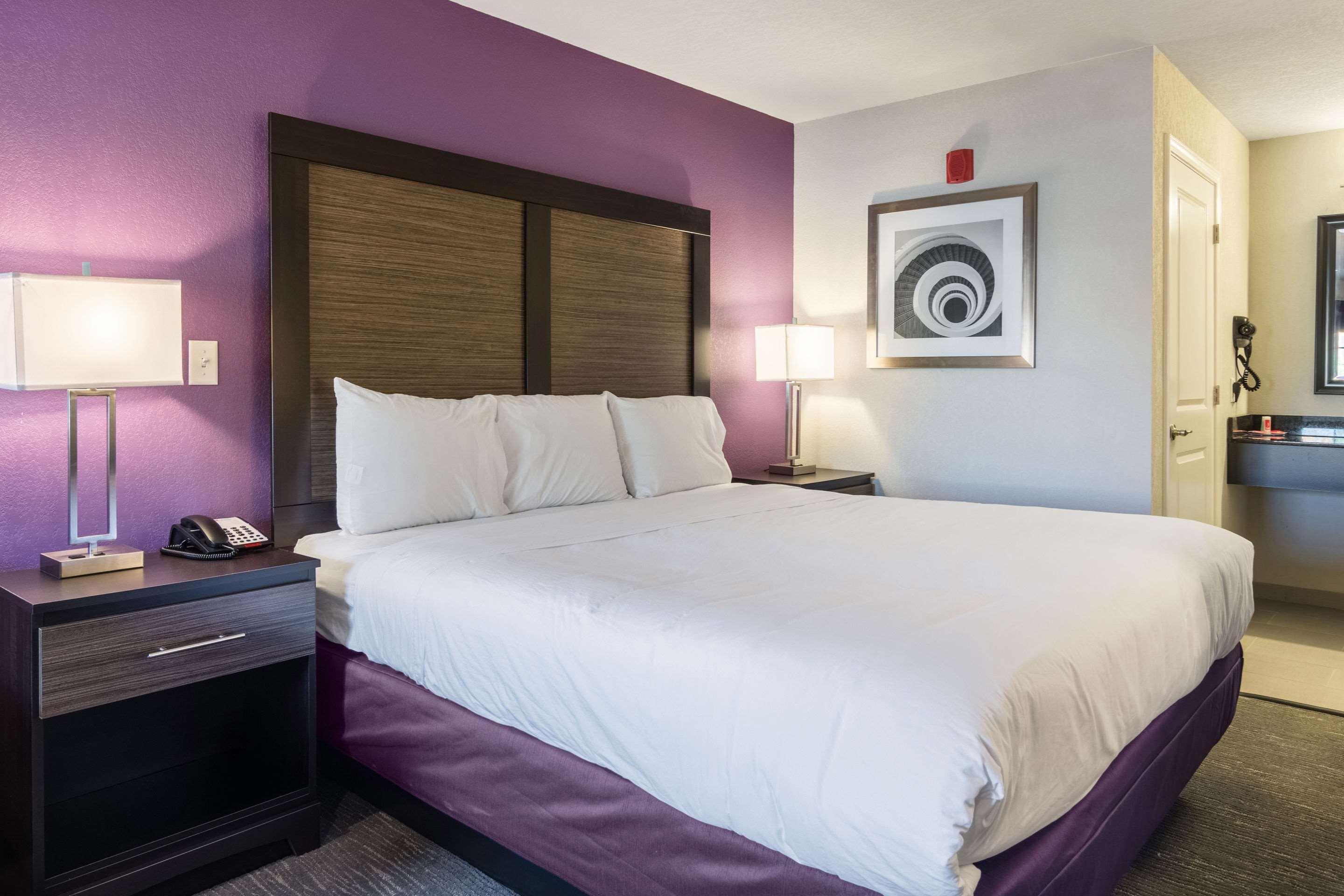 Econo Lodge Inn & Suites North Little Rock Near Riverfront Екстериор снимка