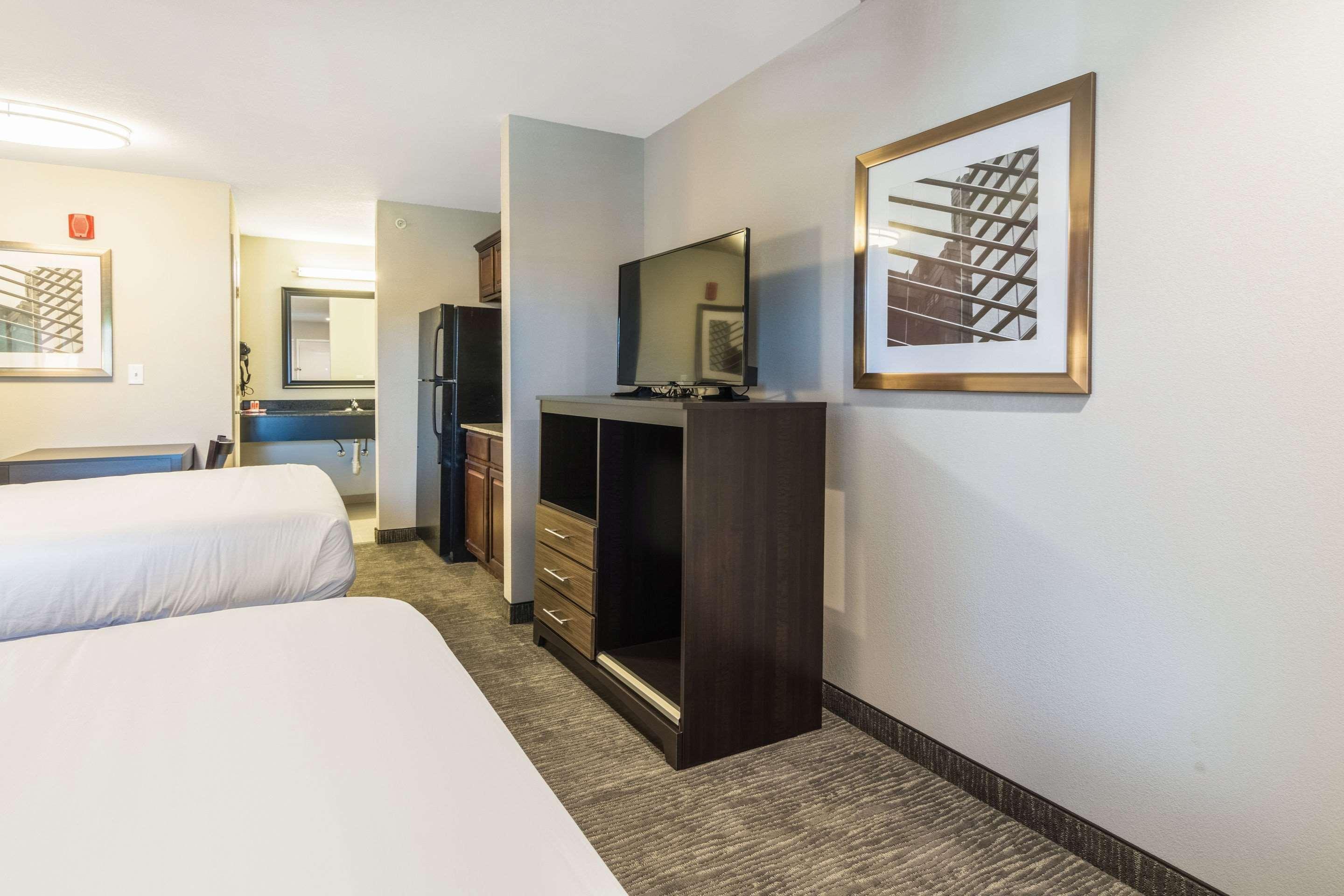 Econo Lodge Inn & Suites North Little Rock Near Riverfront Екстериор снимка